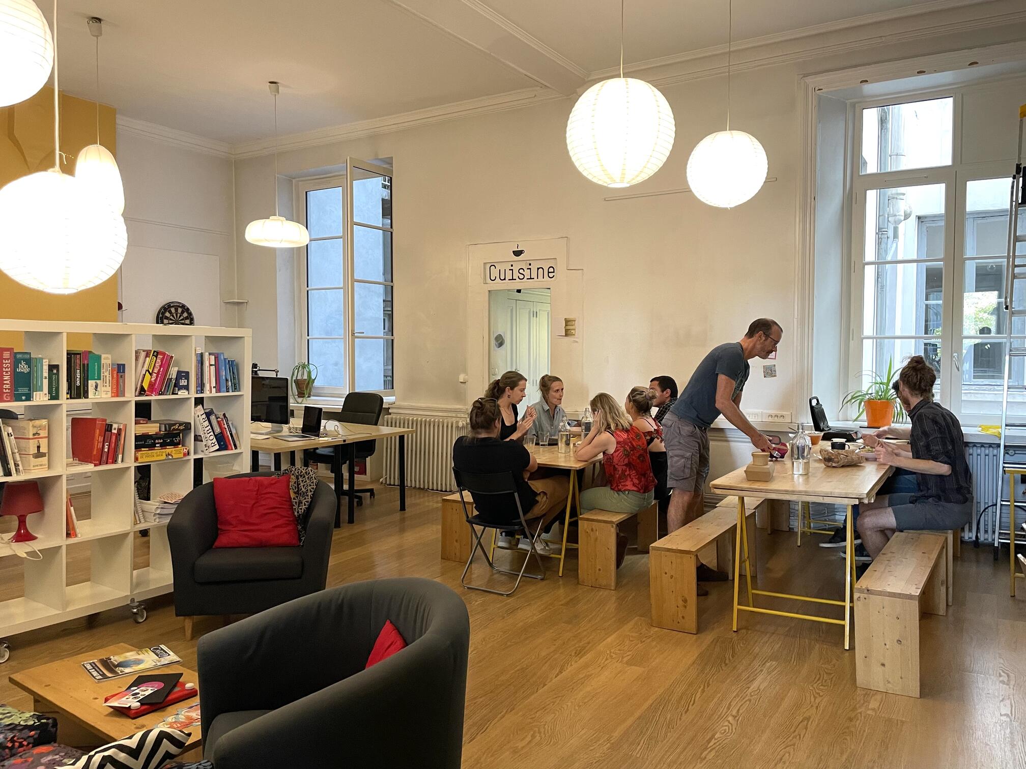 Les 4 valeurs qui unissent le Coworking Grand Lyon : bienveillance, partage, égalité et transparence 